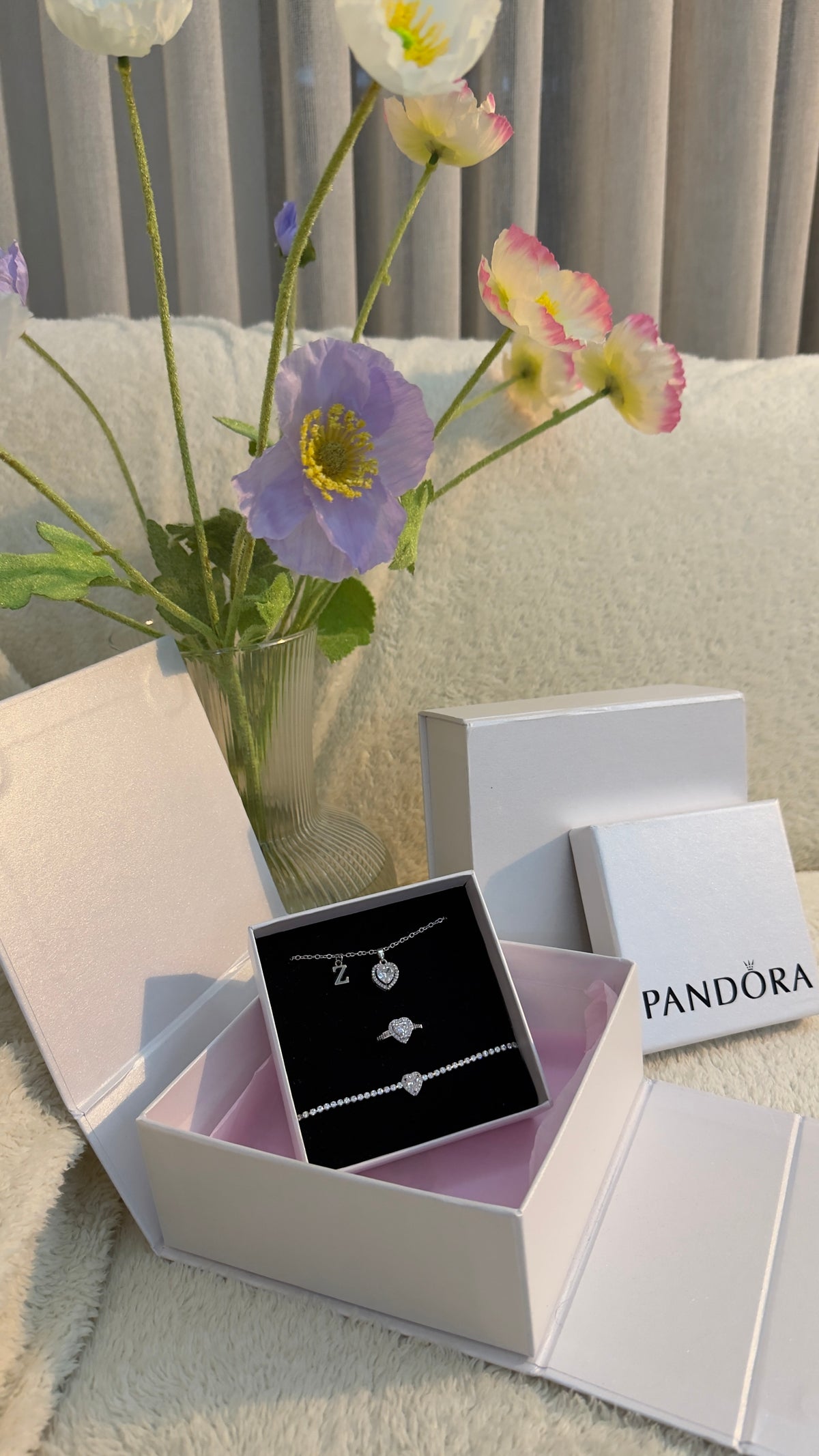 Özel Pandora Kutusunda Kalpli Pandora Set (Harfi Not Kısmında Belirtiniz)