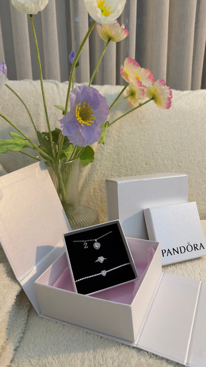 Özel Pandora Kutusunda Kalpli Pandora Set (Harfi Not Kısmında Belirtiniz)